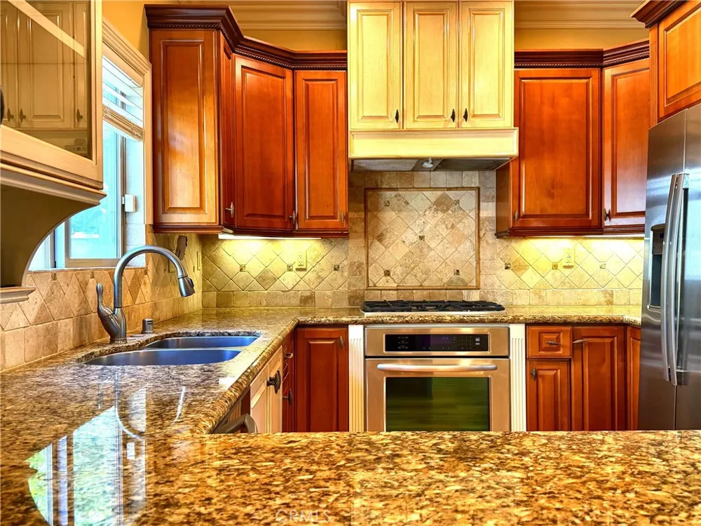 706 S Pacific Coast #E Redondo Beach, CA 90277