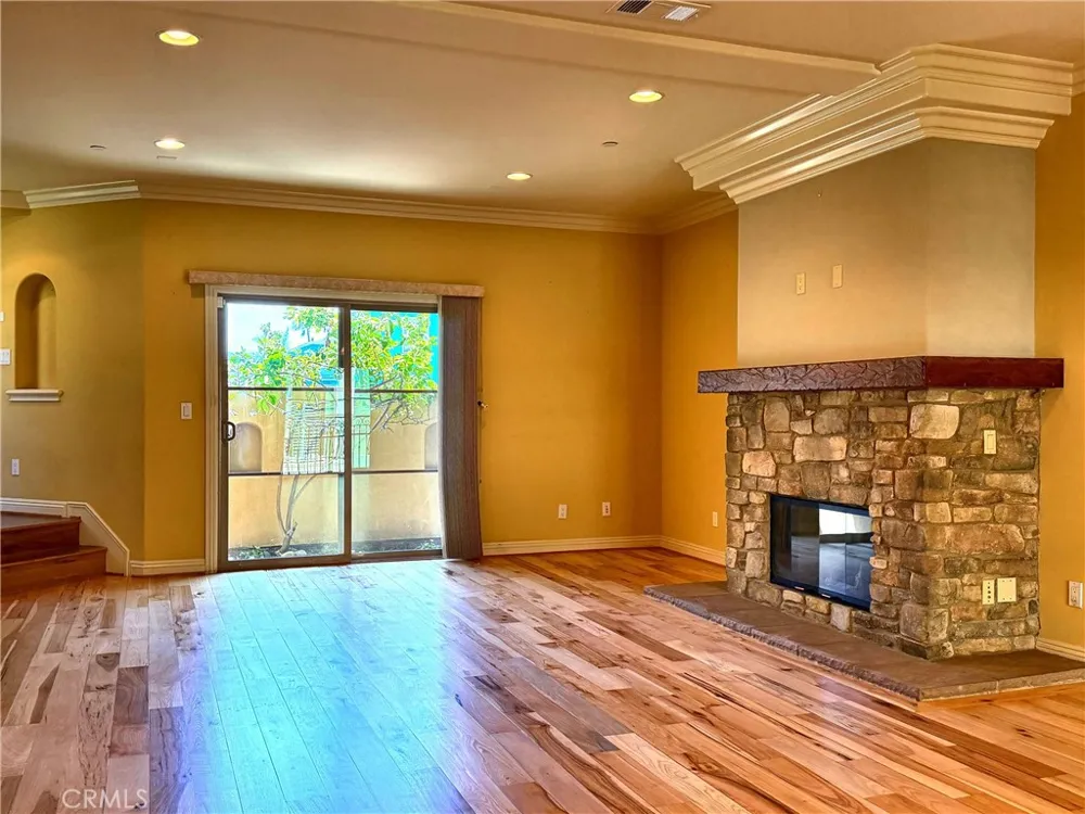 706 S Pacific Coast #E Redondo Beach, CA 90277