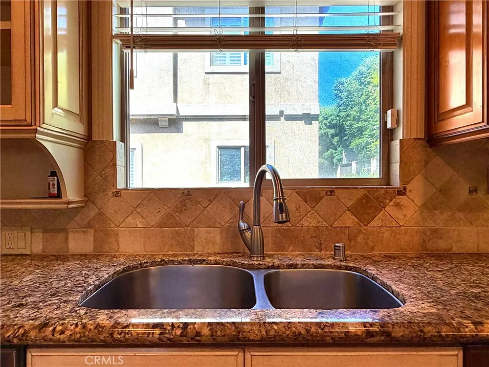706 S Pacific Coast #E Redondo Beach, CA 90277
