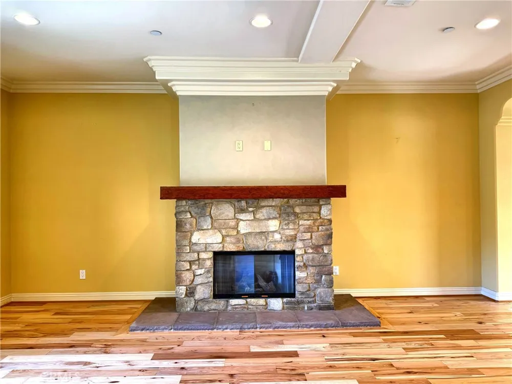 706 S Pacific Coast #E Redondo Beach, CA 90277