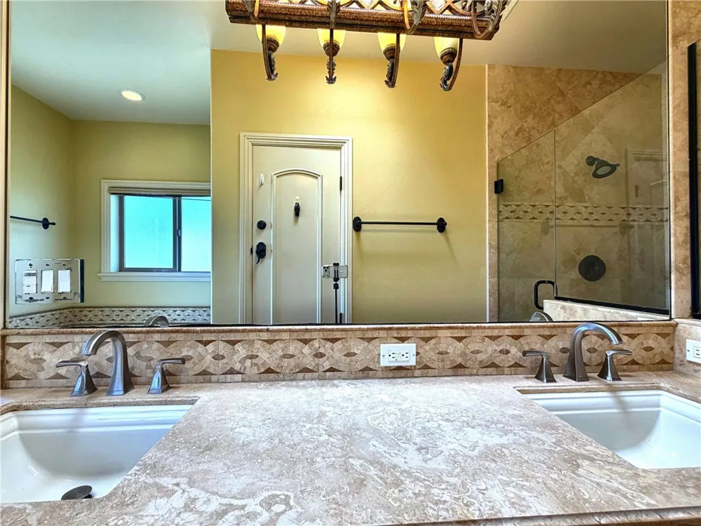 706 S Pacific Coast #E Redondo Beach, CA 90277