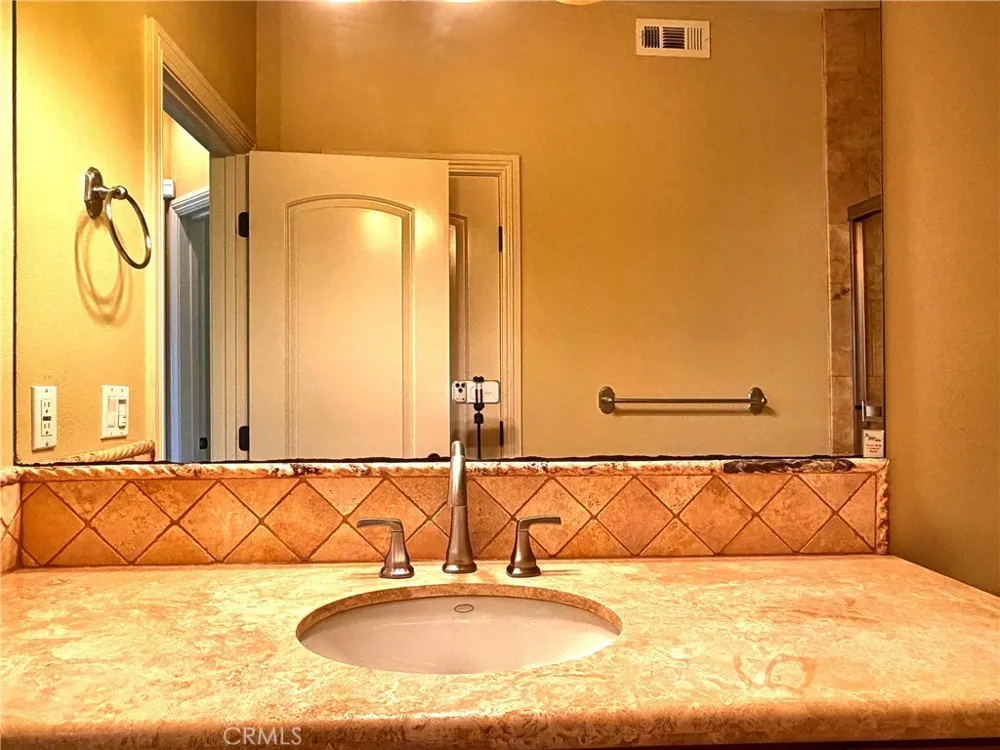 706 S Pacific Coast #E Redondo Beach, CA 90277