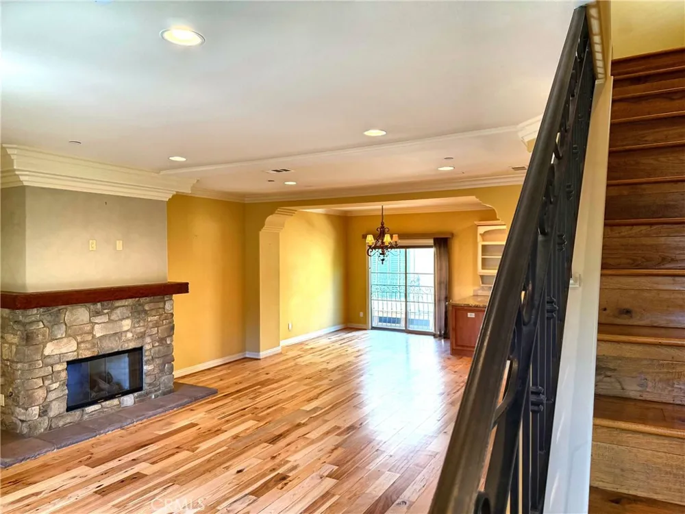 706 S Pacific Coast #E Redondo Beach, CA 90277