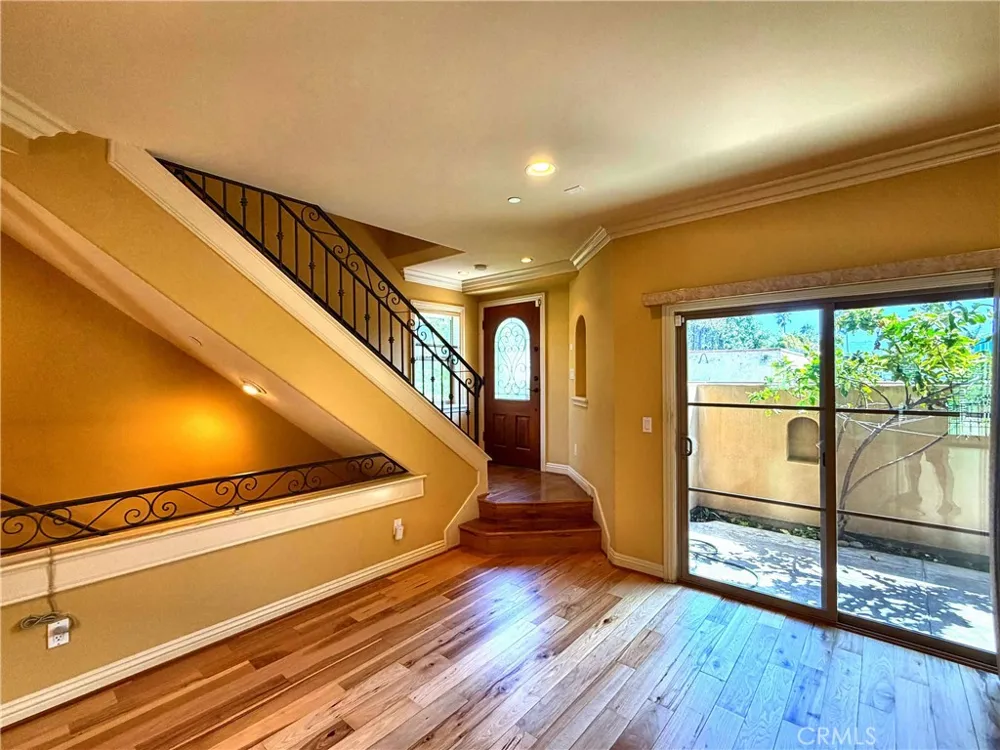 706 S Pacific Coast #E Redondo Beach, CA 90277