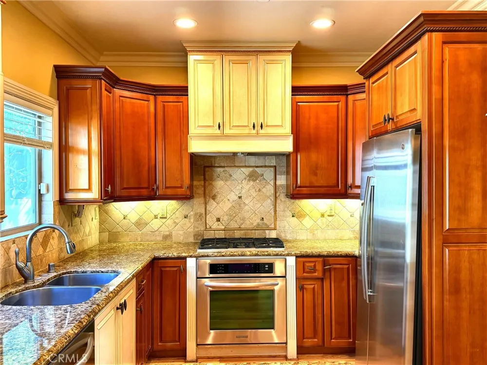 706 S Pacific Coast #E Redondo Beach, CA 90277