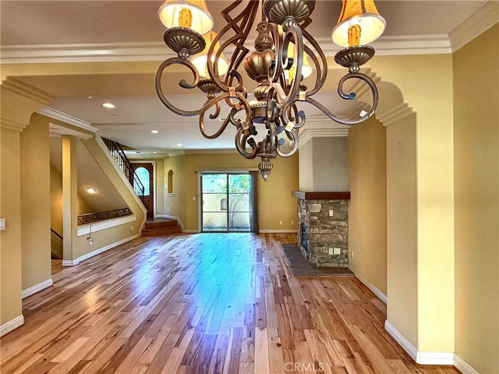 706 S Pacific Coast #E Redondo Beach, CA 90277