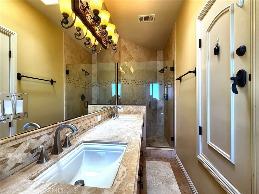 706 S Pacific Coast #E Redondo Beach, CA 90277