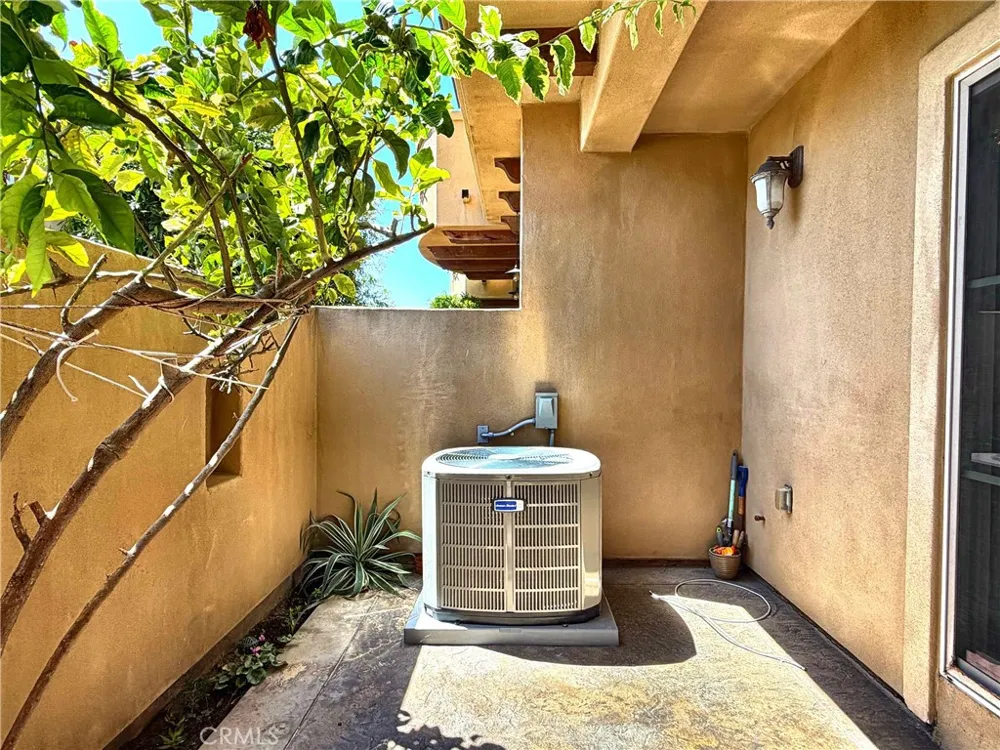 706 S Pacific Coast #E Redondo Beach, CA 90277