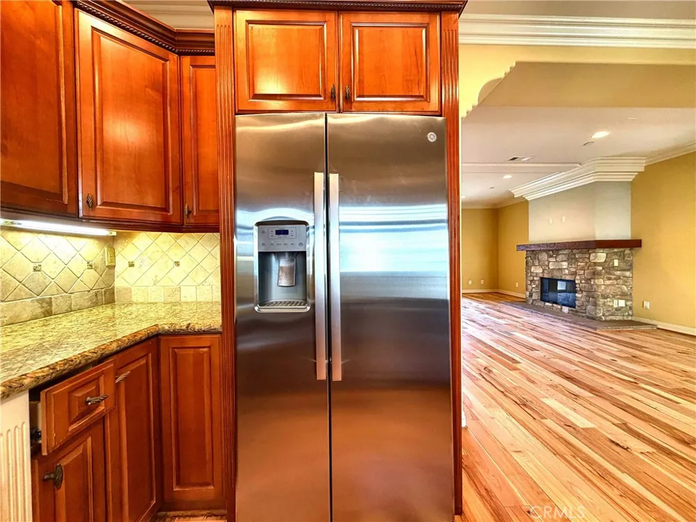 706 S Pacific Coast #E Redondo Beach, CA 90277