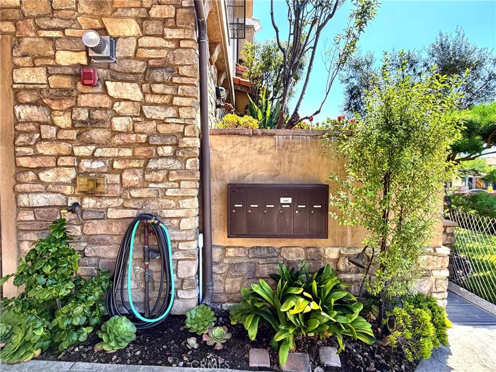 706 S Pacific Coast #E Redondo Beach, CA 90277