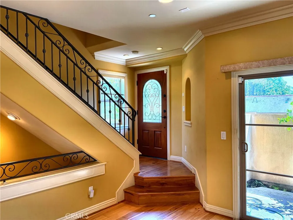 706 S Pacific Coast #E Redondo Beach, CA 90277