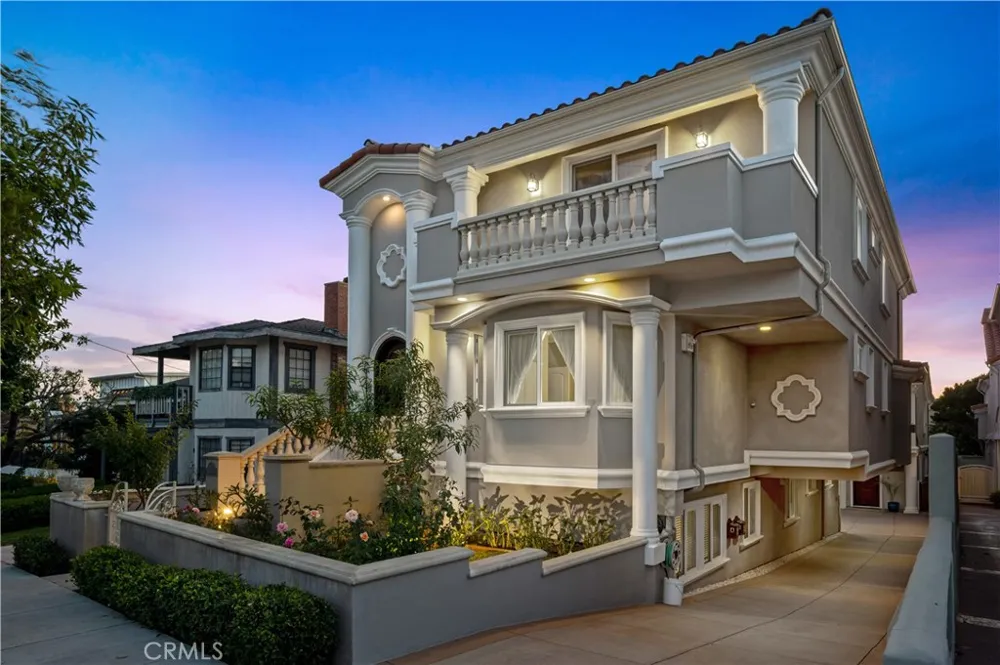 217 S Irena Avenue #A Redondo Beach, CA 90277