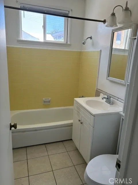 2313 246th Place Lomita, CA 90717