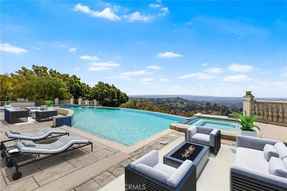 10219 Sunrise Lane North Tustin, CA 92705
