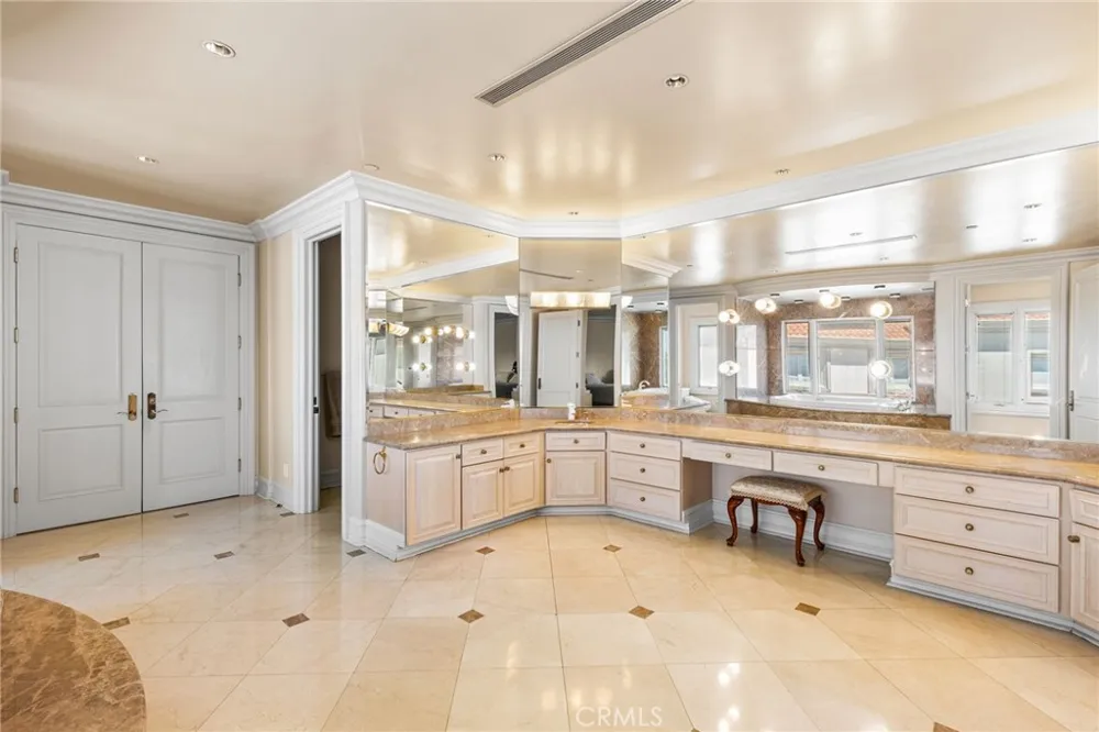 10219 Sunrise Lane North Tustin, CA 92705