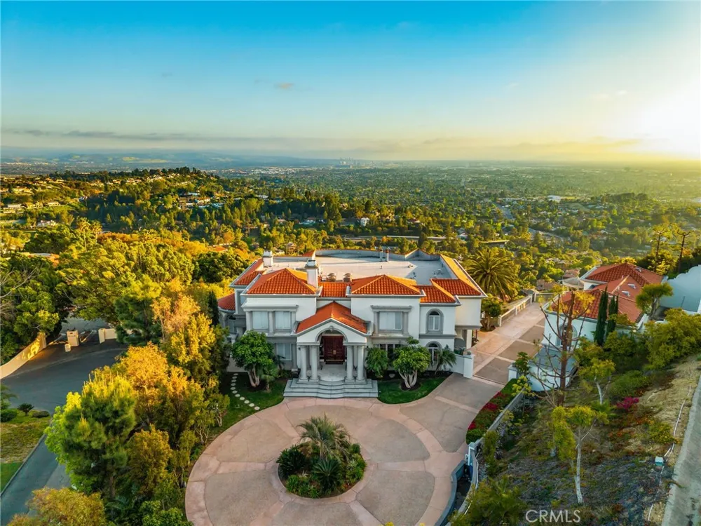 10219 Sunrise Lane North Tustin, CA 92705
