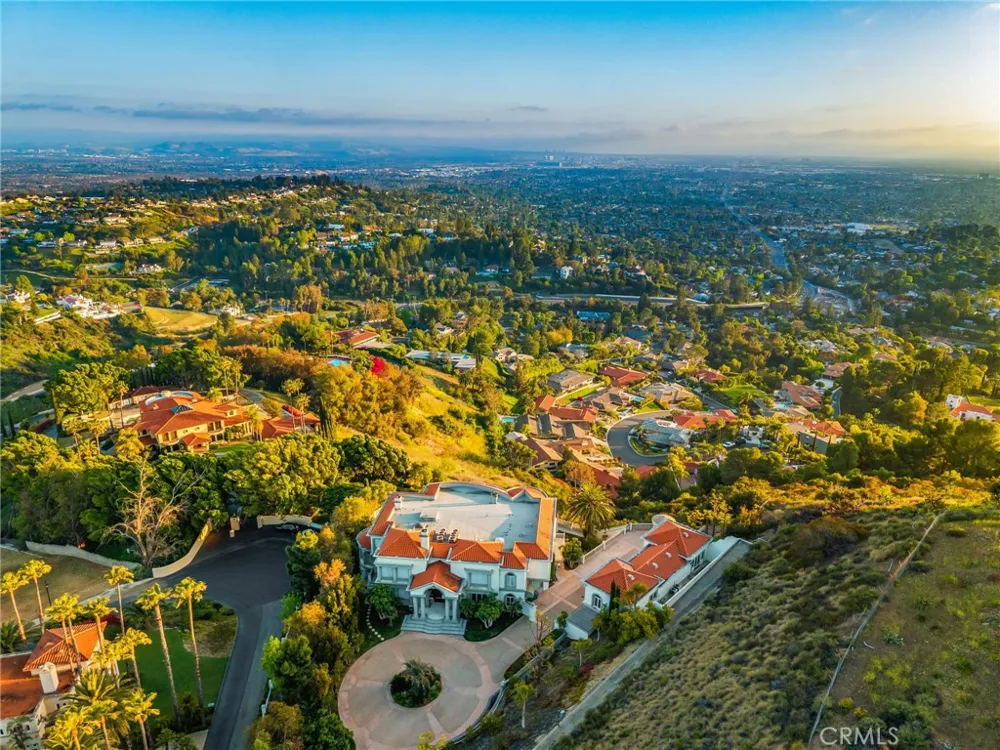 10219 Sunrise Lane North Tustin, CA 92705