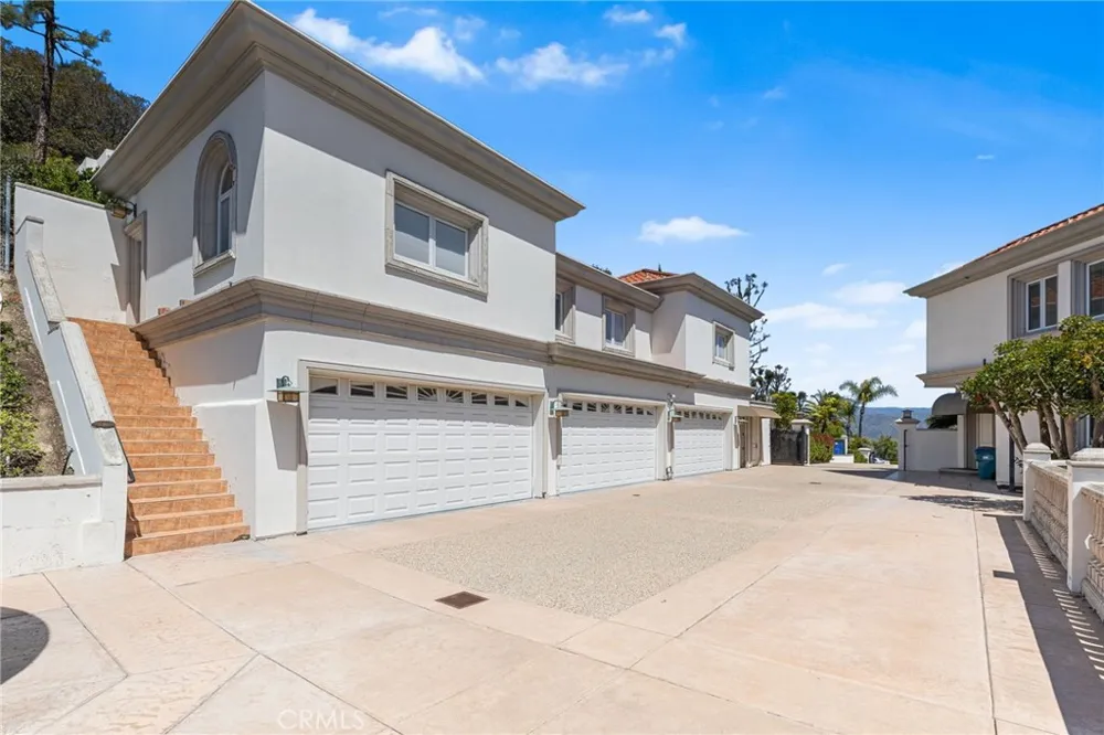 10219 Sunrise Lane North Tustin, CA 92705