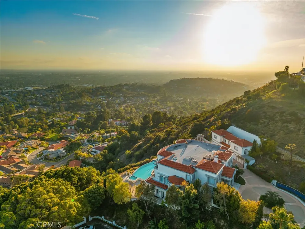 10219 Sunrise Lane North Tustin, CA 92705