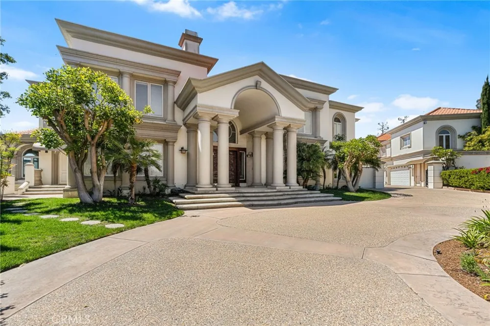 10219 Sunrise Lane North Tustin, CA 92705