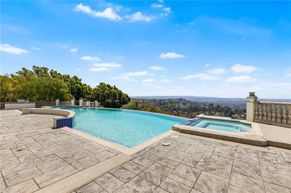 10219 Sunrise Lane North Tustin, CA 92705