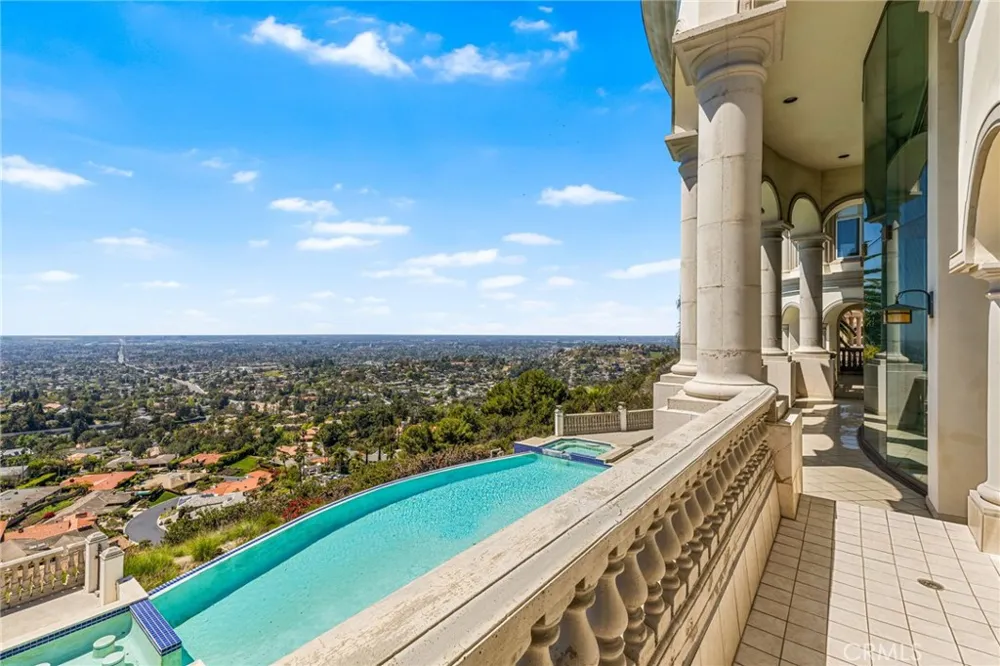 10219 Sunrise Lane North Tustin, CA 92705