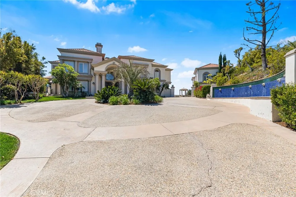 10219 Sunrise Lane North Tustin, CA 92705