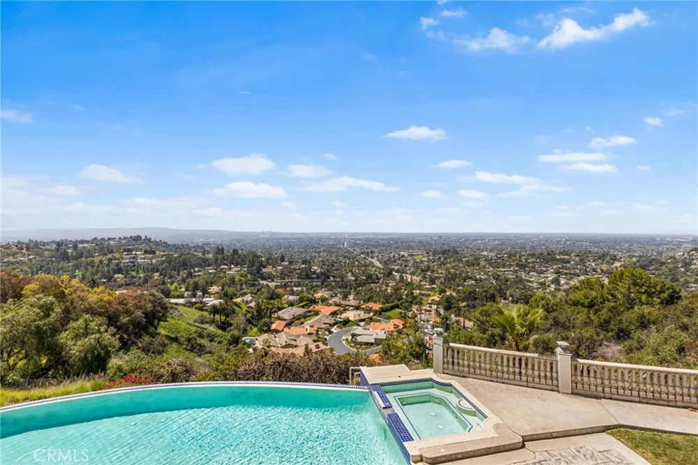 10219 Sunrise Lane North Tustin, CA 92705