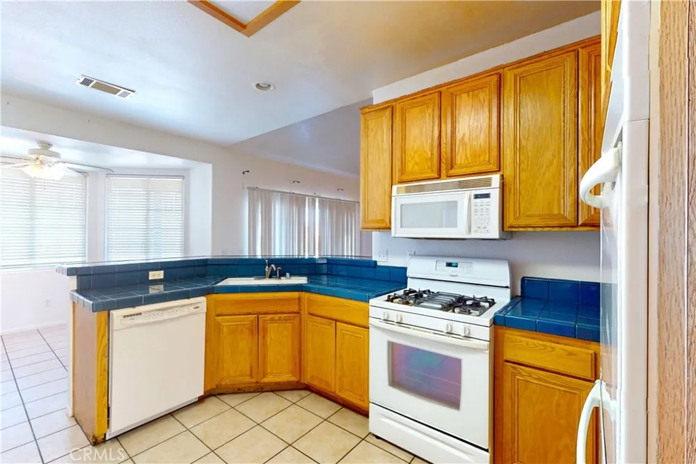 14915 Ramona Road Apple Valley, CA 92307