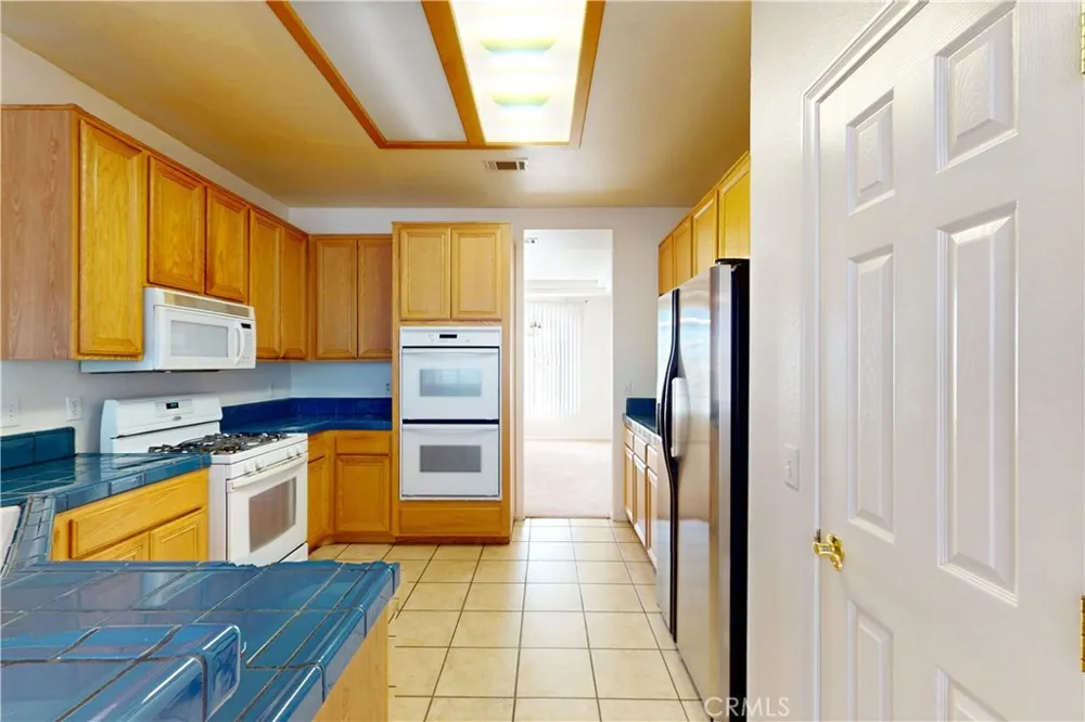 14915 Ramona Road Apple Valley, CA 92307