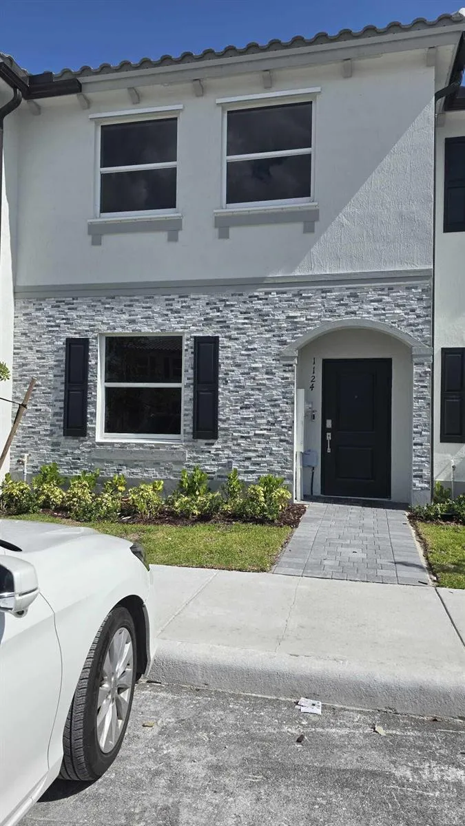 1124 SE 3rd Street Florida City, FL 33034