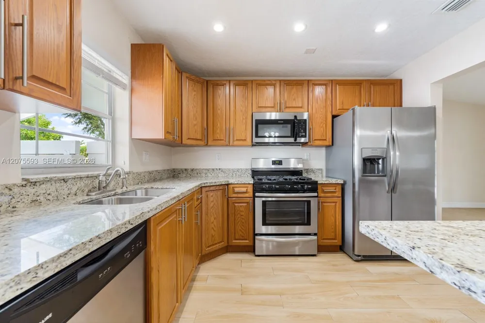 18465 SW 89th Ct Cutler Bay, FL 33157