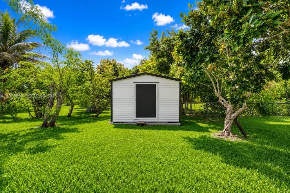 18465 SW 89th Ct Cutler Bay, FL 33157
