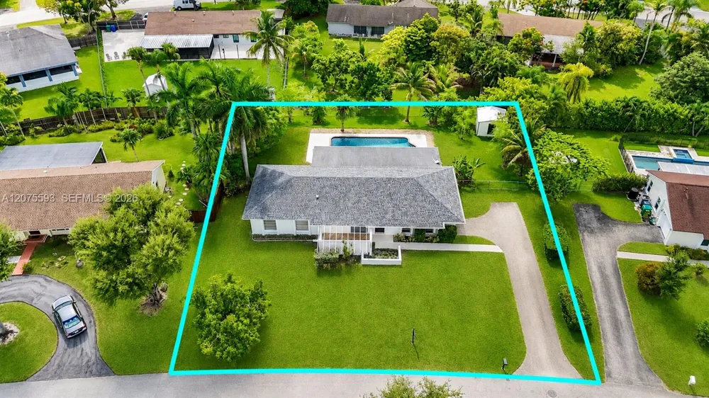 18465 SW 89th Ct Cutler Bay, FL 33157