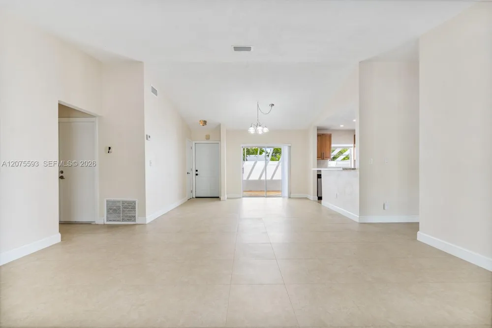18465 SW 89th Ct Cutler Bay, FL 33157