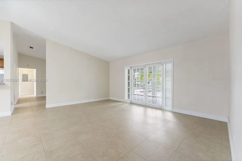 18465 SW 89th Ct Cutler Bay, FL 33157