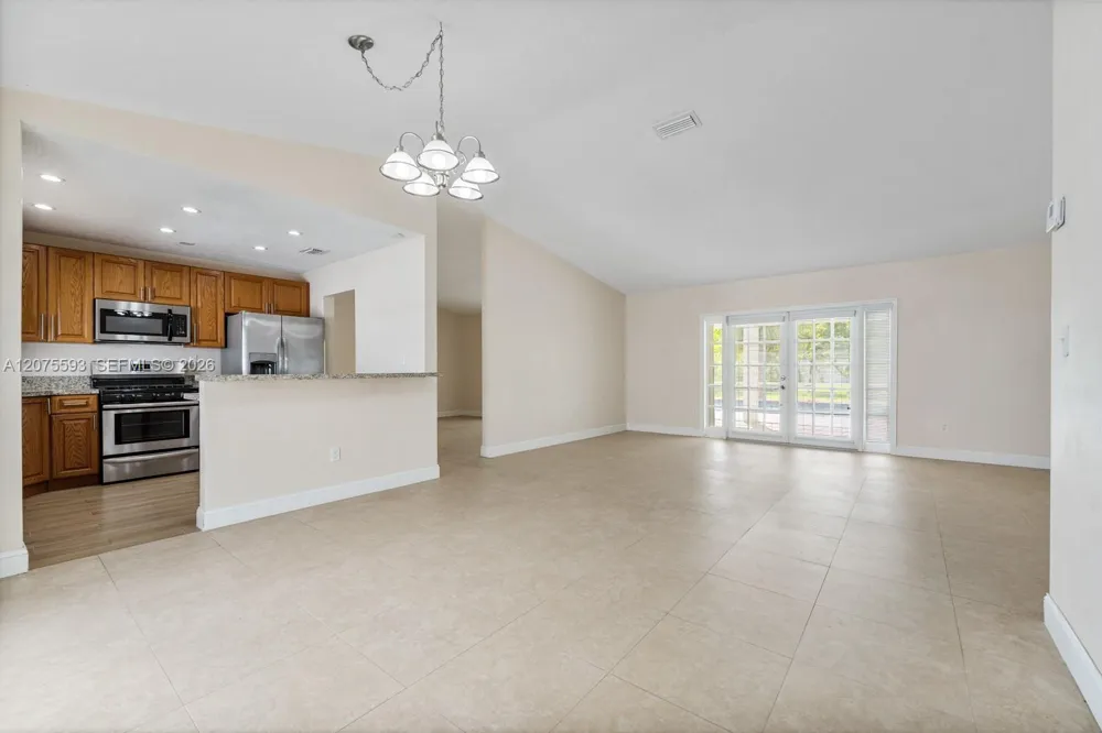 18465 SW 89th Ct Cutler Bay, FL 33157