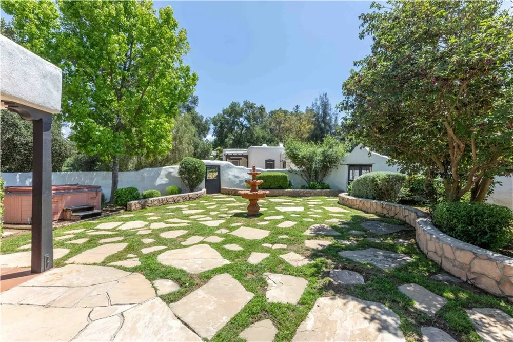 1615 Halsey Street Redlands, CA 92373