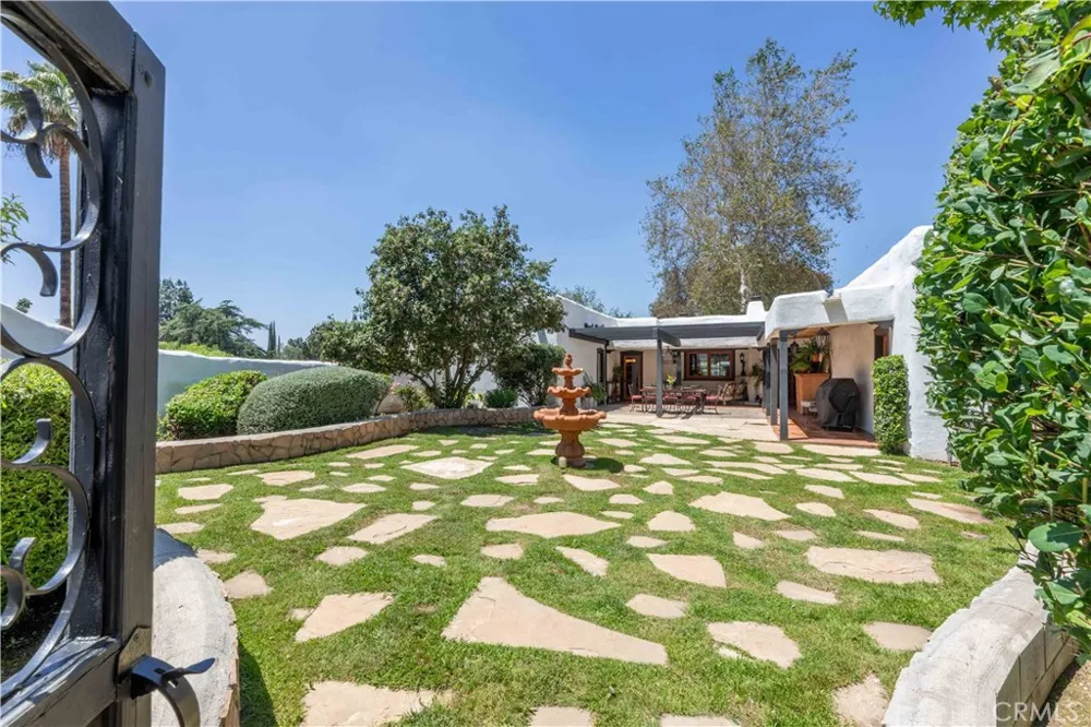 1615 Halsey Street Redlands, CA 92373
