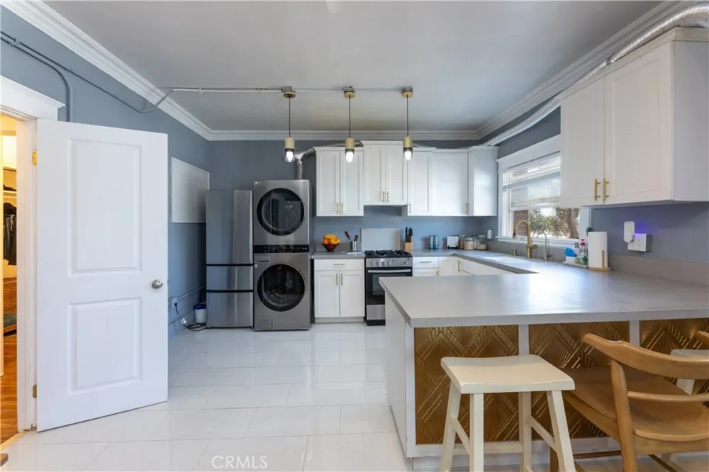 800 Pacific Avenue #305 Long Beach, CA 90813