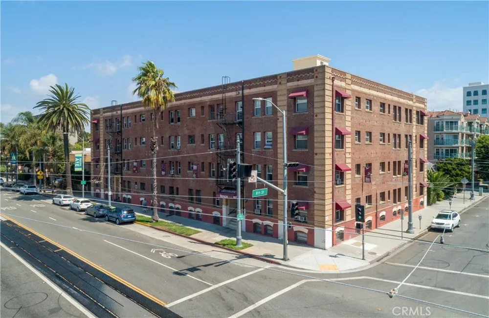 800 Pacific Avenue #305 Long Beach, CA 90813