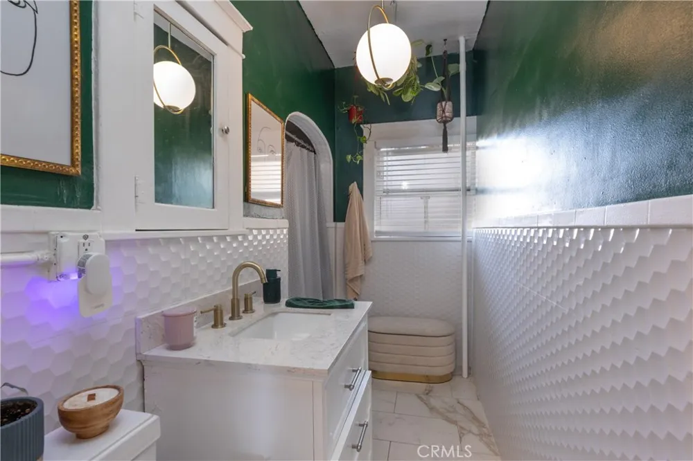 800 Pacific Avenue #305 Long Beach, CA 90813