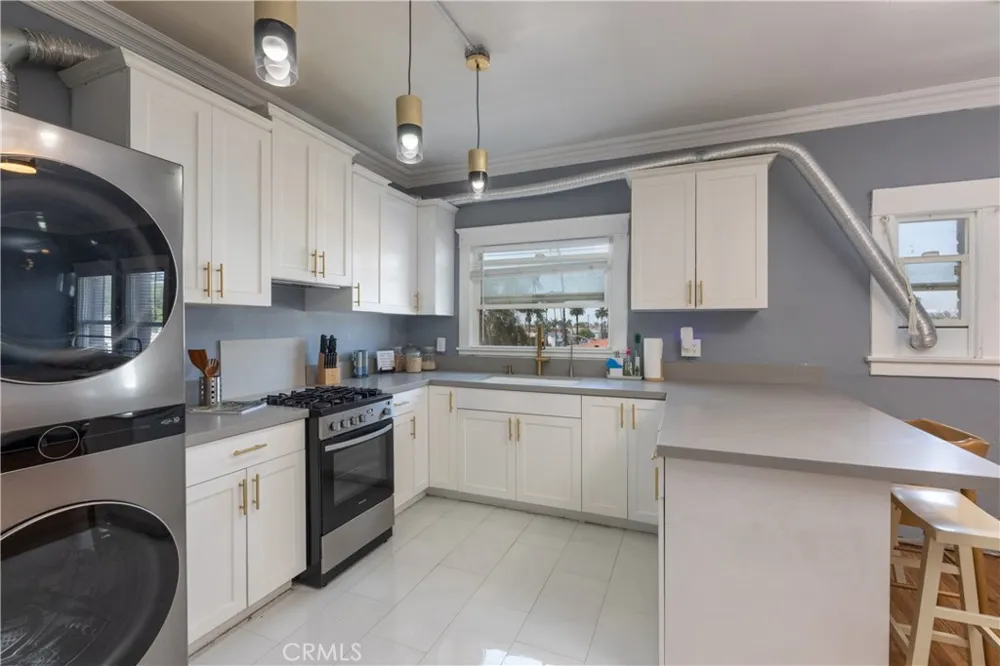 800 Pacific Avenue #305 Long Beach, CA 90813