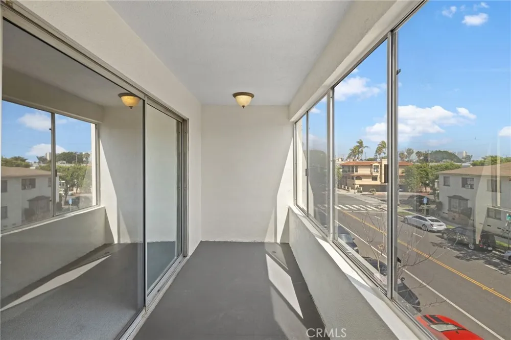 1187 E 3rd #202 Long Beach, CA 90802