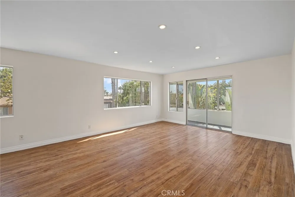 1187 E 3rd #202 Long Beach, CA 90802