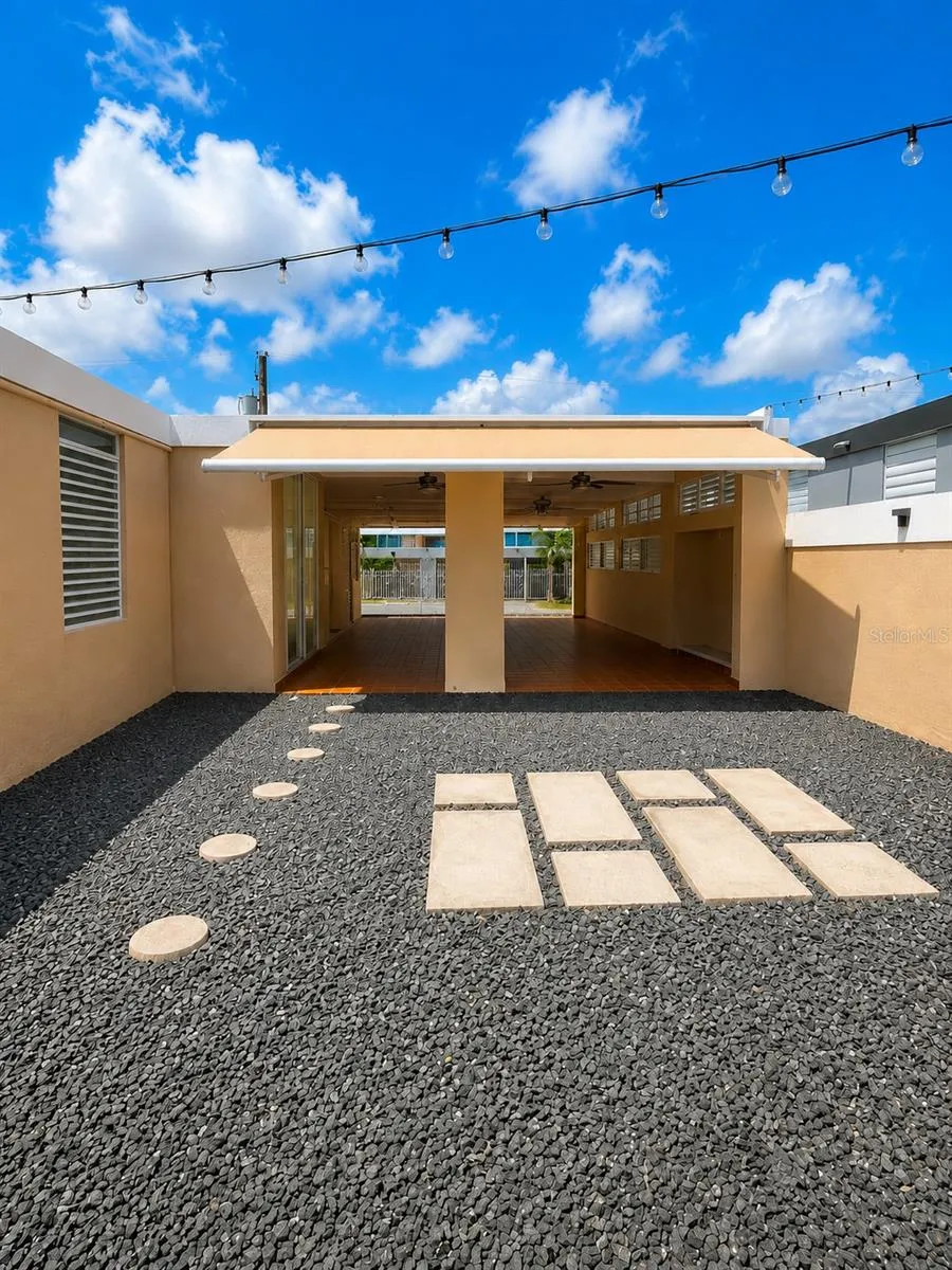 CALLE ESMERALDA URB GUAYAMA  VALLEY #110 Guayama, PR 00784