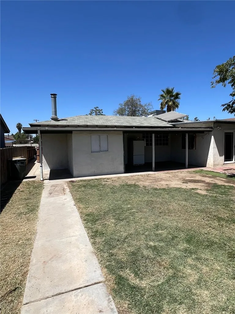 3216 Laurel Bakersfield, CA 93304
