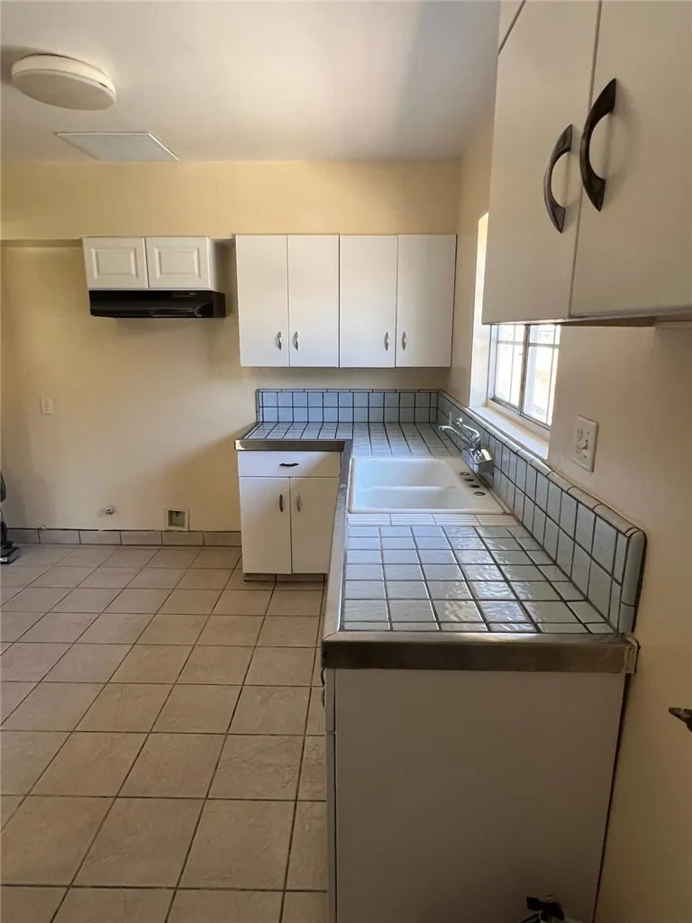 3216 Laurel Bakersfield, CA 93304