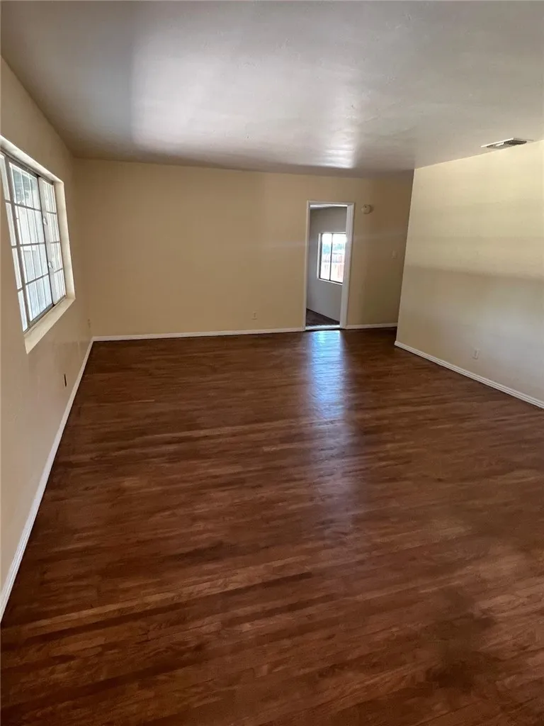 3216 Laurel Bakersfield, CA 93304
