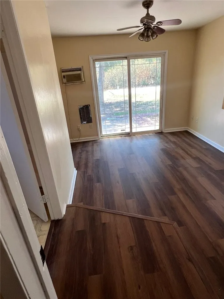3216 Laurel Bakersfield, CA 93304